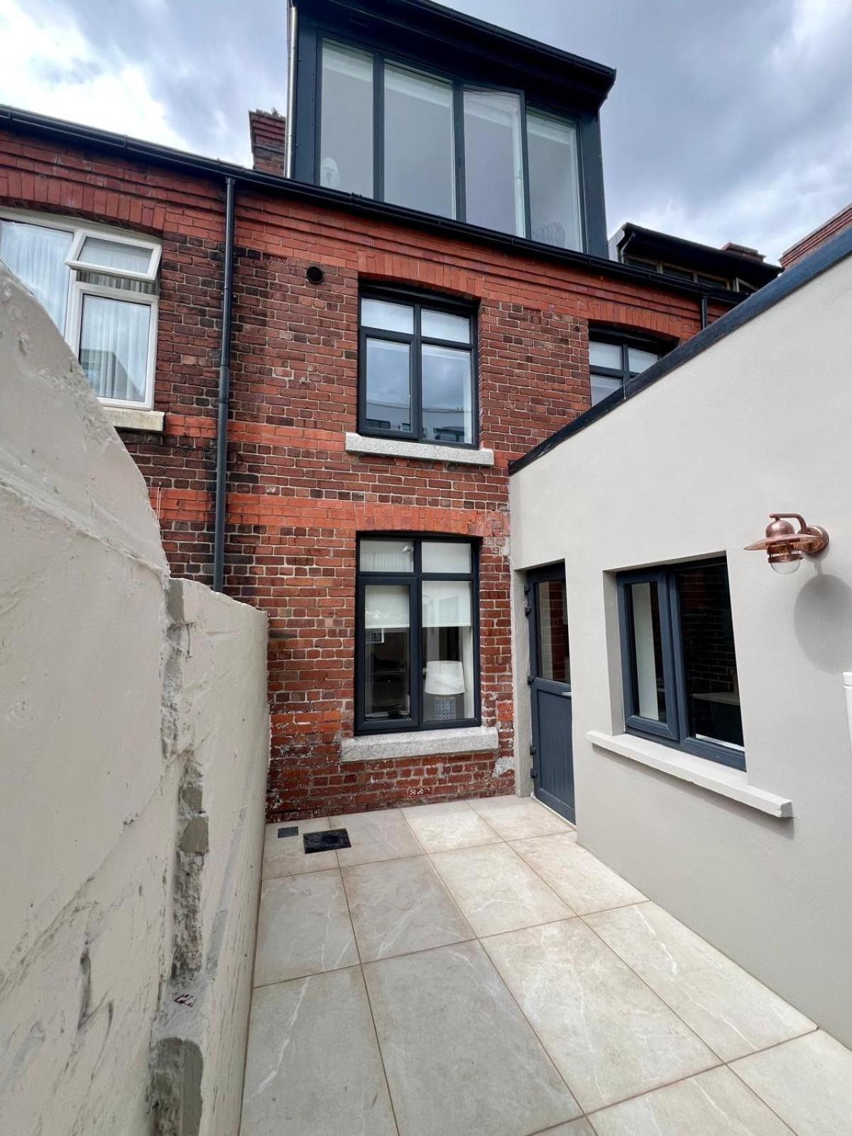 Ifsc Townhouse Apartments Dublin Eksteriør billede